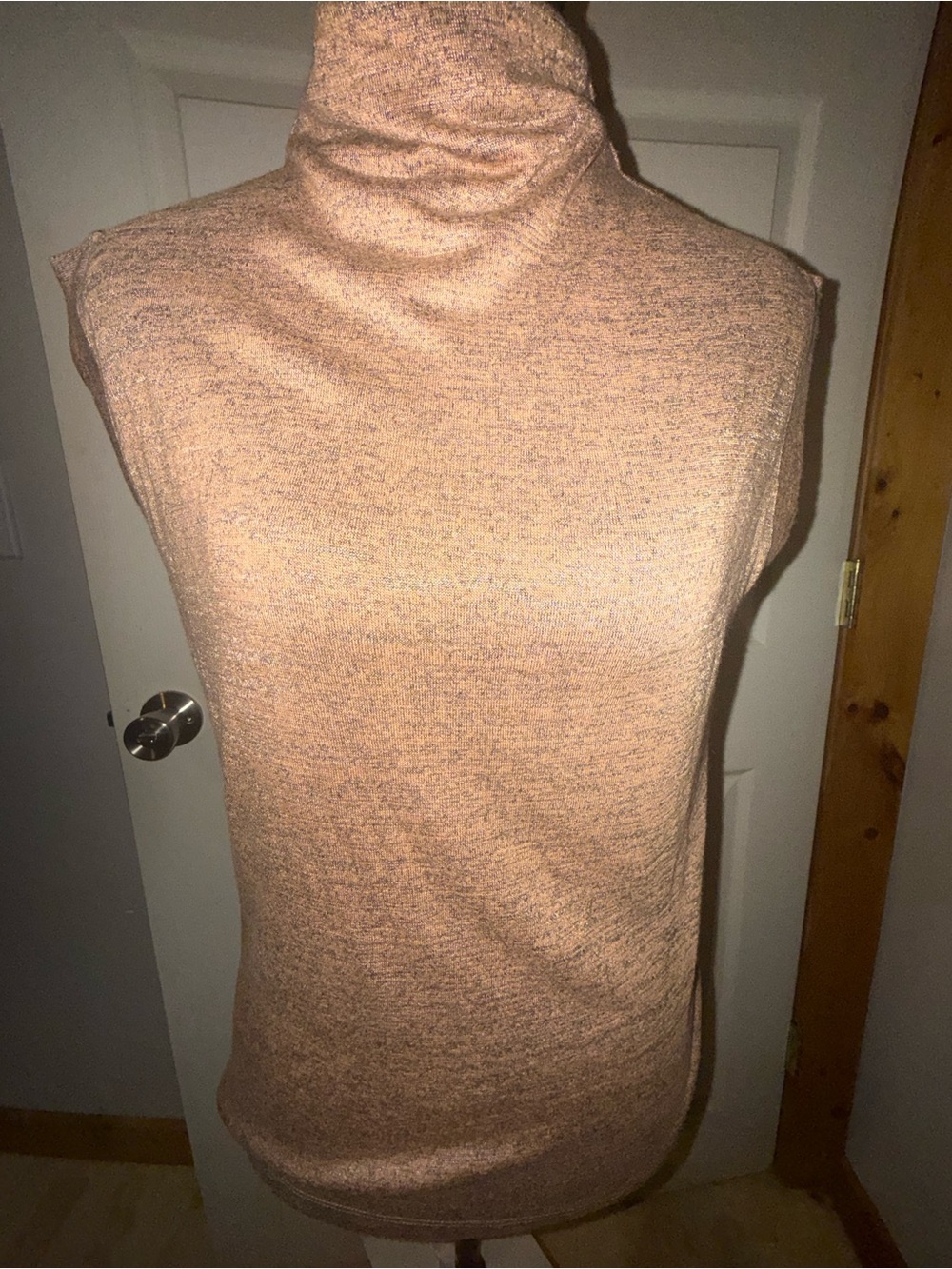 Tahari Sleeveless Mock Turtleneck Top Camel Heather, Size S